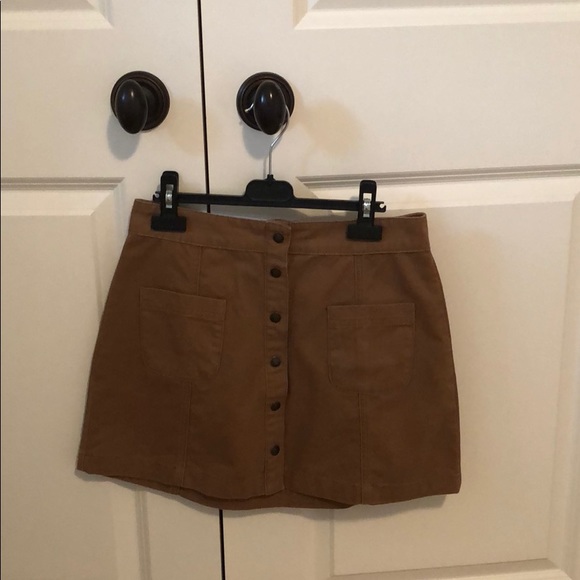 Nude cargo mini-skirt! - Picture 1 of 3